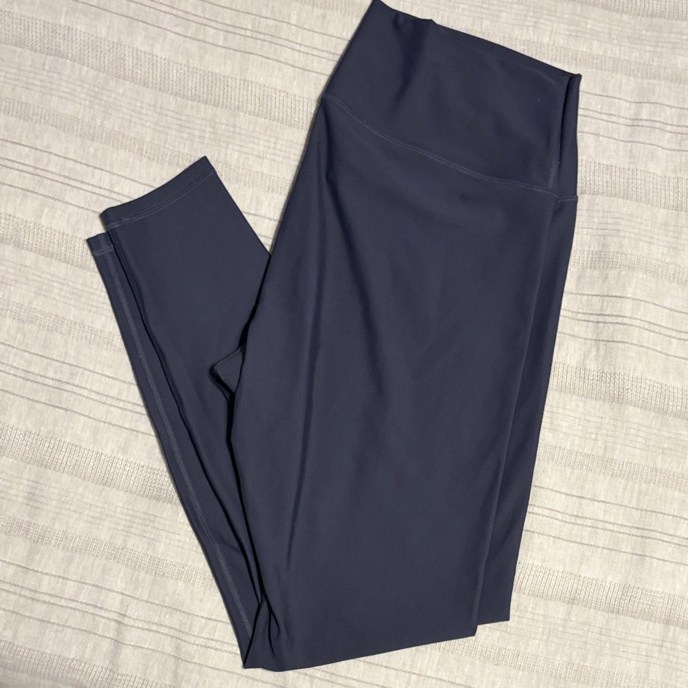 Old Navy brand Navy High-Waist Performance Leggings